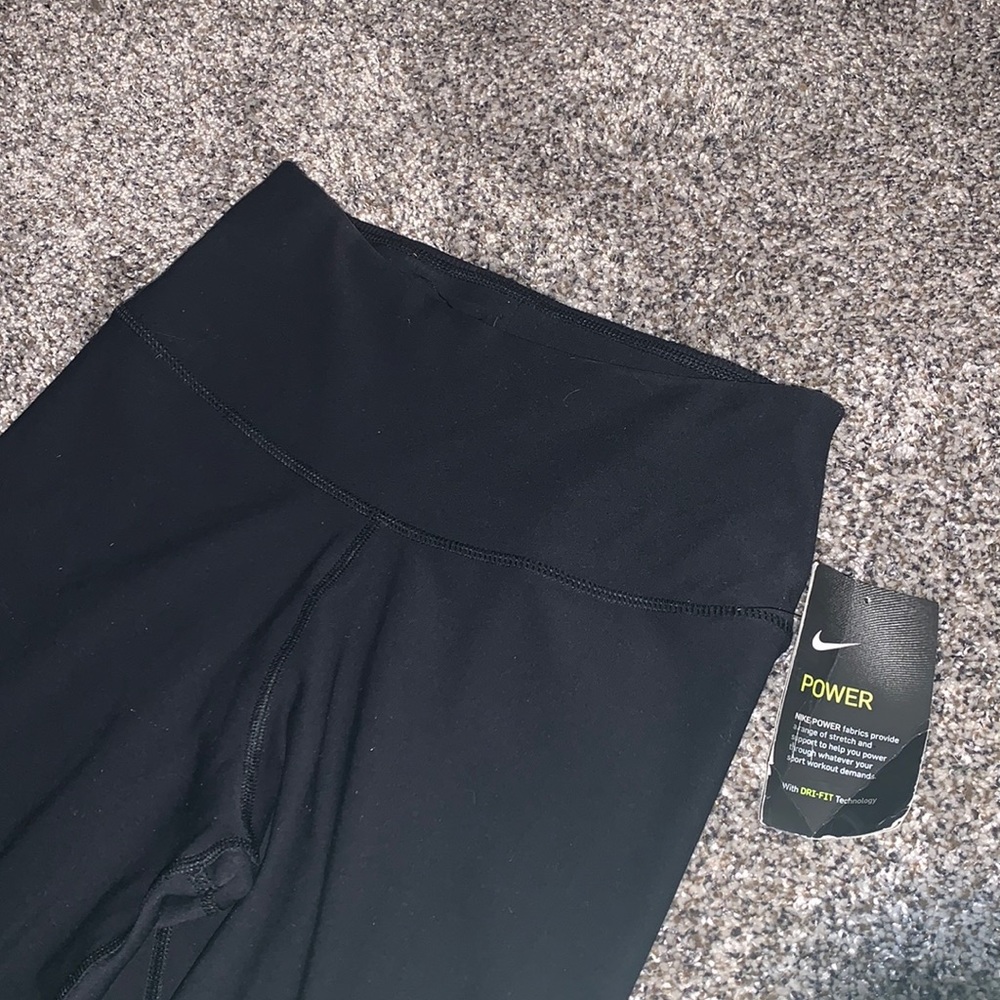 size small black nike leggings